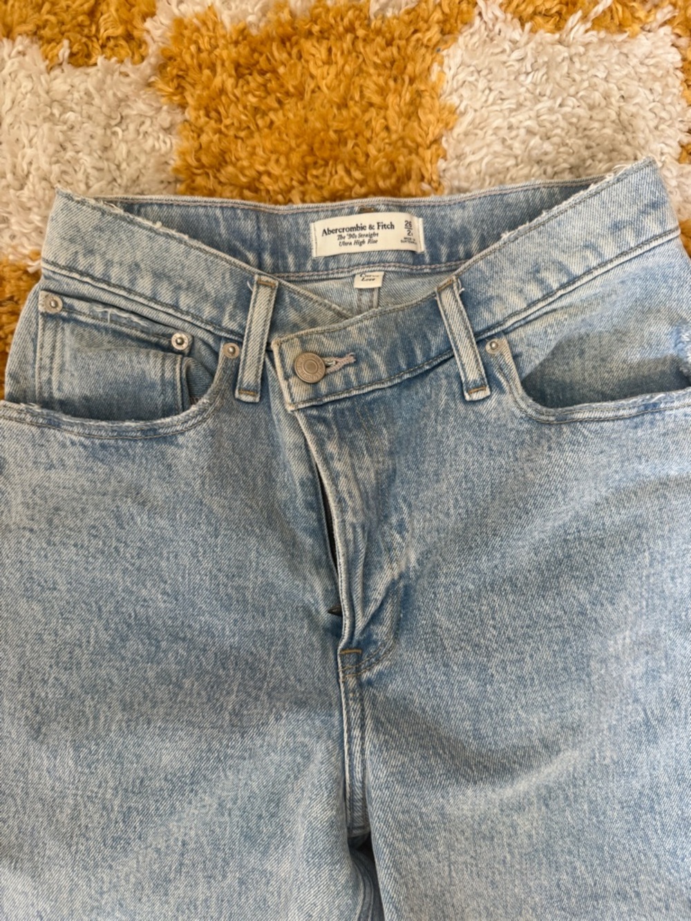 Abercrombie & Fitch 90’s Straight Ultra High Rise Curve Love Light Blue Denim